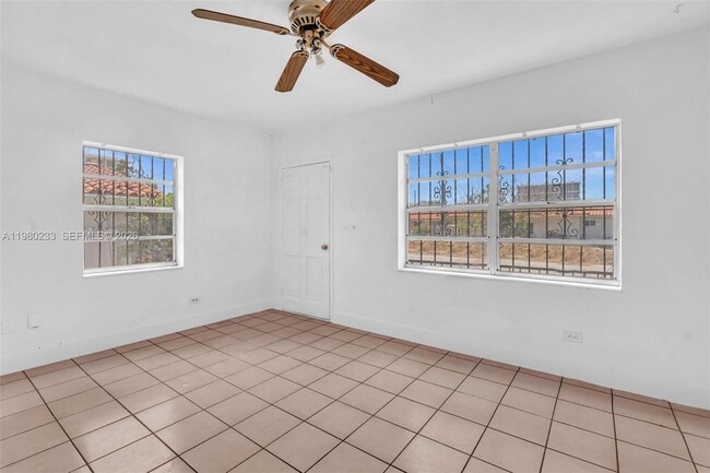 Photo - 2835 SW 24th St Unit 1