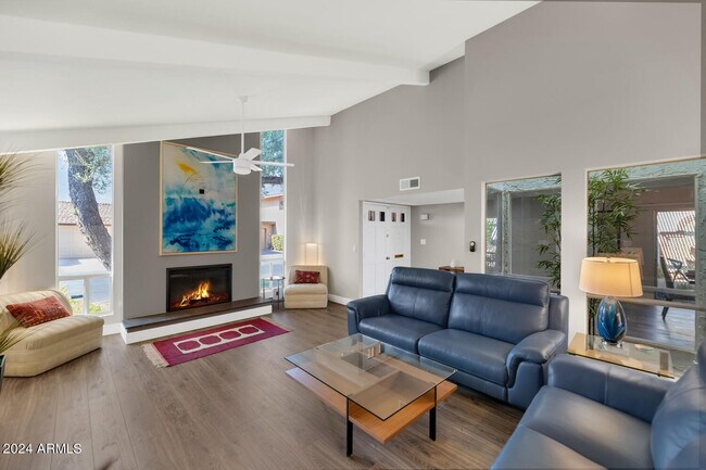 7948 E Vista Dr