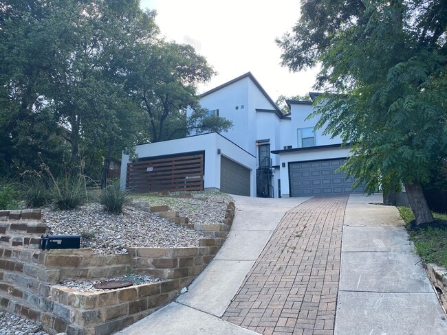 Building Photo - 1514 Betty Jo Dr