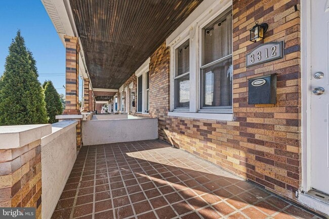 Building Photo - 3312 Parklawn Ave