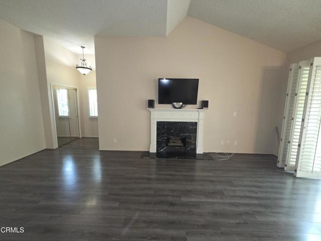 Photo - 204 Cordova St