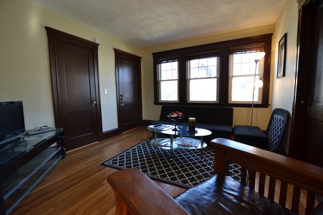 Photo - 31 Willoughby St Unit 1