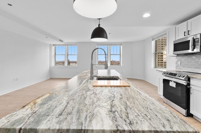 Photo - 525 W Lafayette Blvd Condo Unit 20A