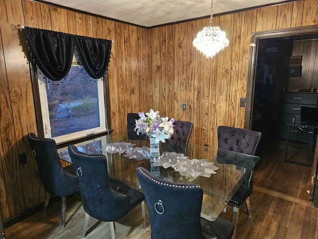 Photo - 1656 Hamburg Tpke