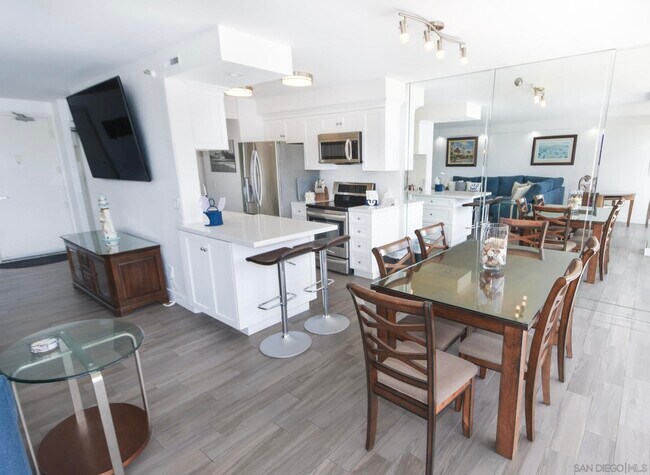 1710 Avenida Del Mundo Unit 105