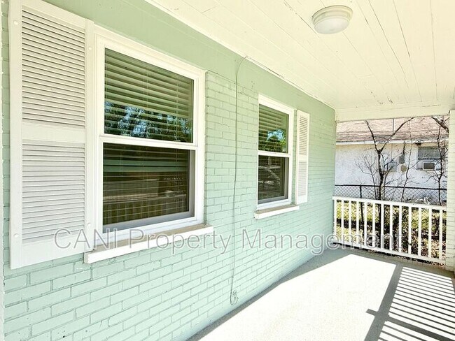 Photo - 748 Bethune St