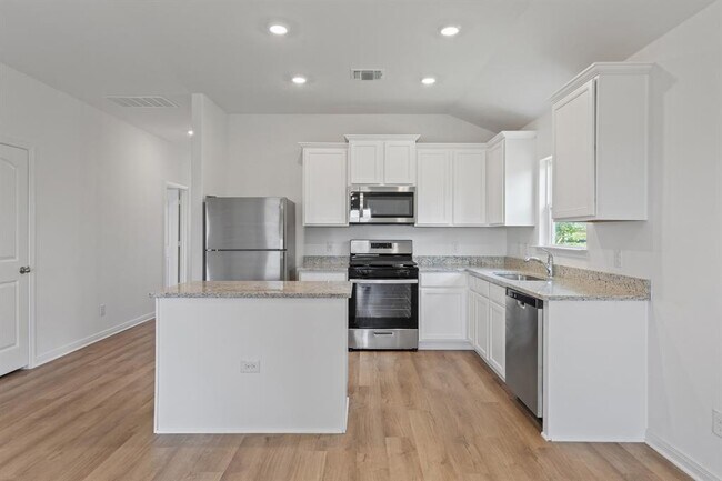 Photo - 440 Aplite Pass