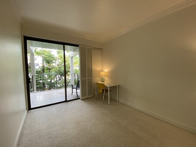 Photo - 4999 Kahala Ave Unidad one bedroom with bath