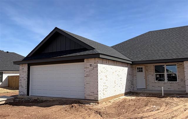 Photo - 365 Kristie Path