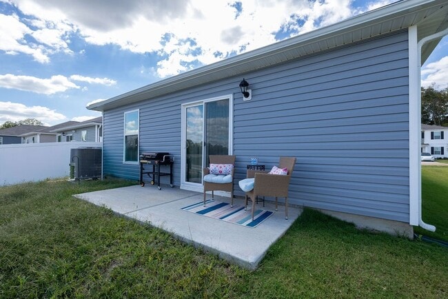 Photo - 1413 Prescott Ln