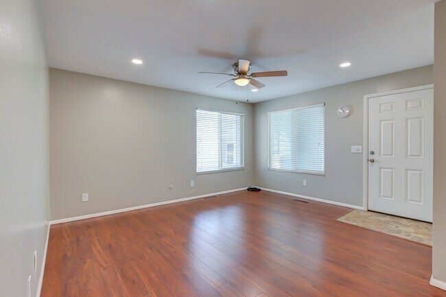 Photo - 7913 Chase Cir Unidad 168