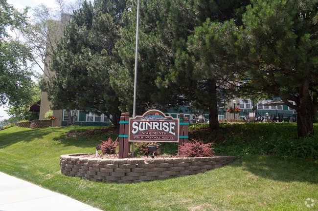 Photo - Sunrise Apartments