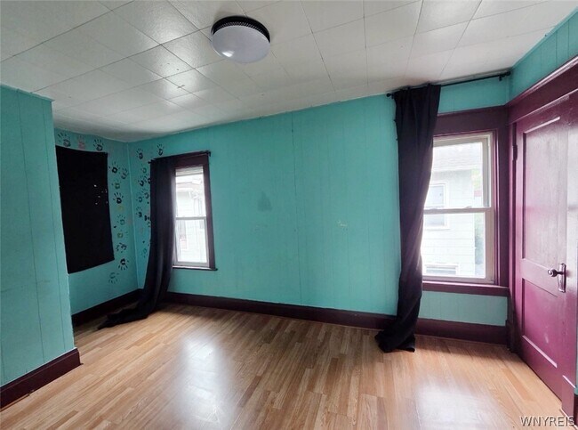 Photo - 1037 Walden Ave