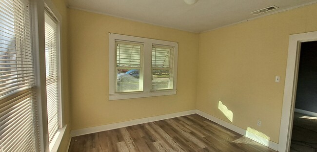 Photo - 2203 Broad St