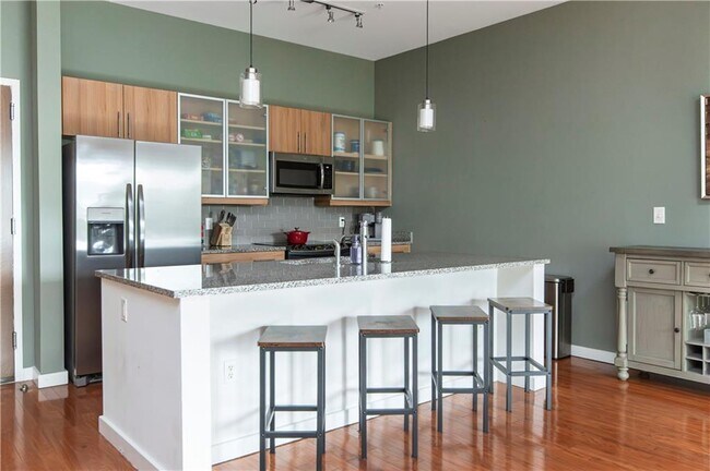 Photo - 333 Nelson St SW Unit 337