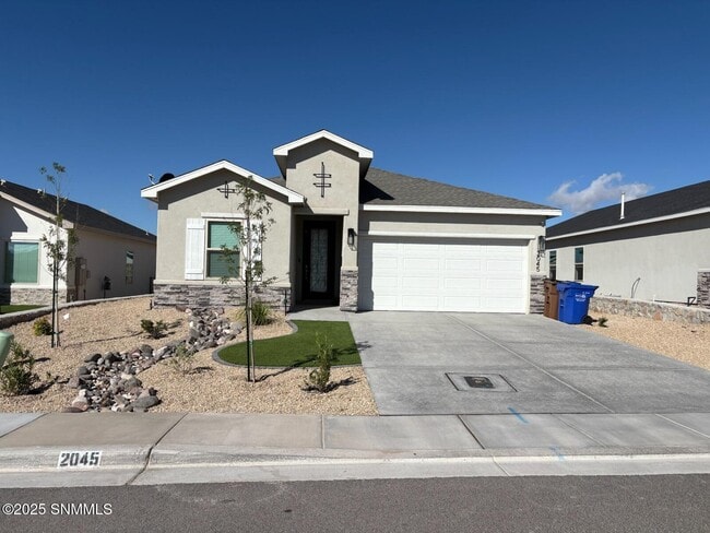 Building Photo - 2045 Montosa Rd