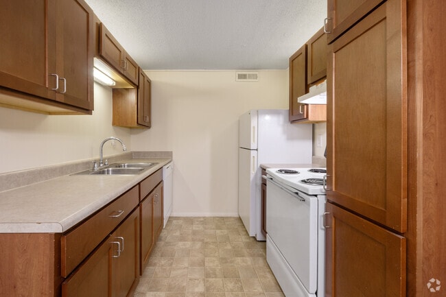 1BR, 1BA - 662SF - Kitchen