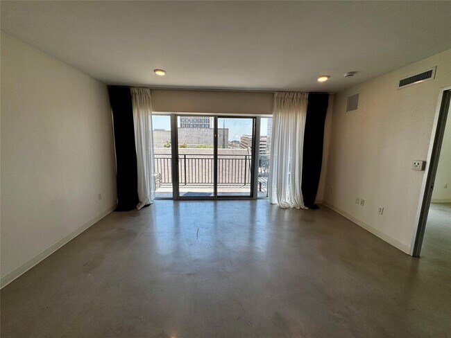 Photo - 800 Brazos St Unit 903
