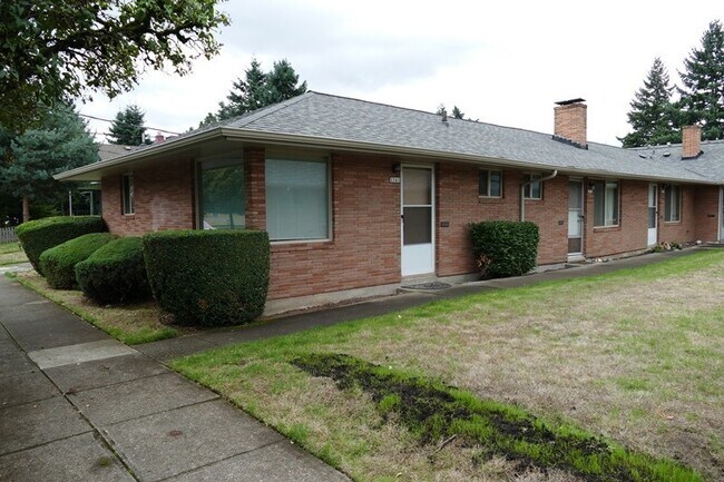 Building Photo - NE 65th Ave - North Tabor single level 1 b... Unit 1161 Rental