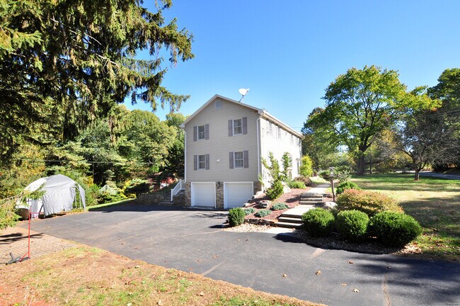 Photo - 274 Smith St