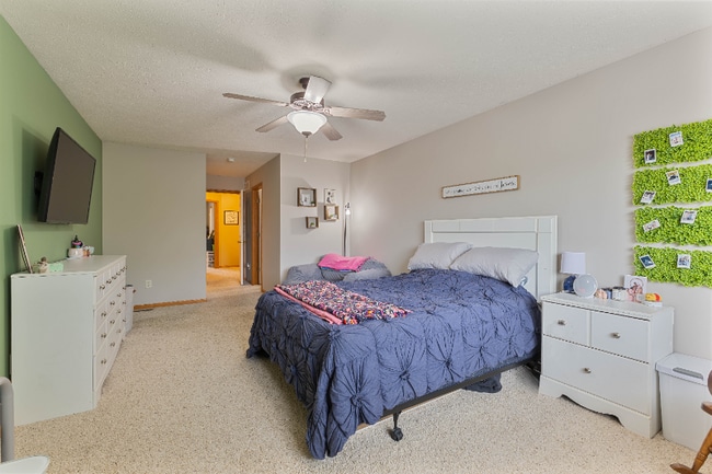 Photo - 15321 Amy Plaza