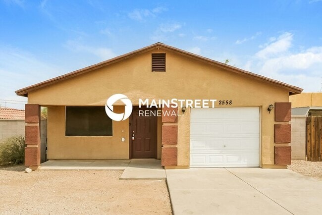 3 Bedroom Pet-Friendly Home in Phoenix, AZ... - 3 Bedroom Pet-Friendly Home in Phoenix, AZ...