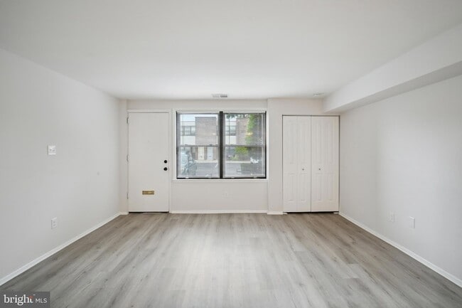 Photo - 611-15-615 Roxborough Ave Unit 607A