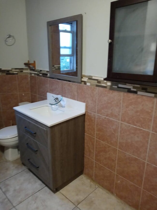 Photo - 540 Mercer St