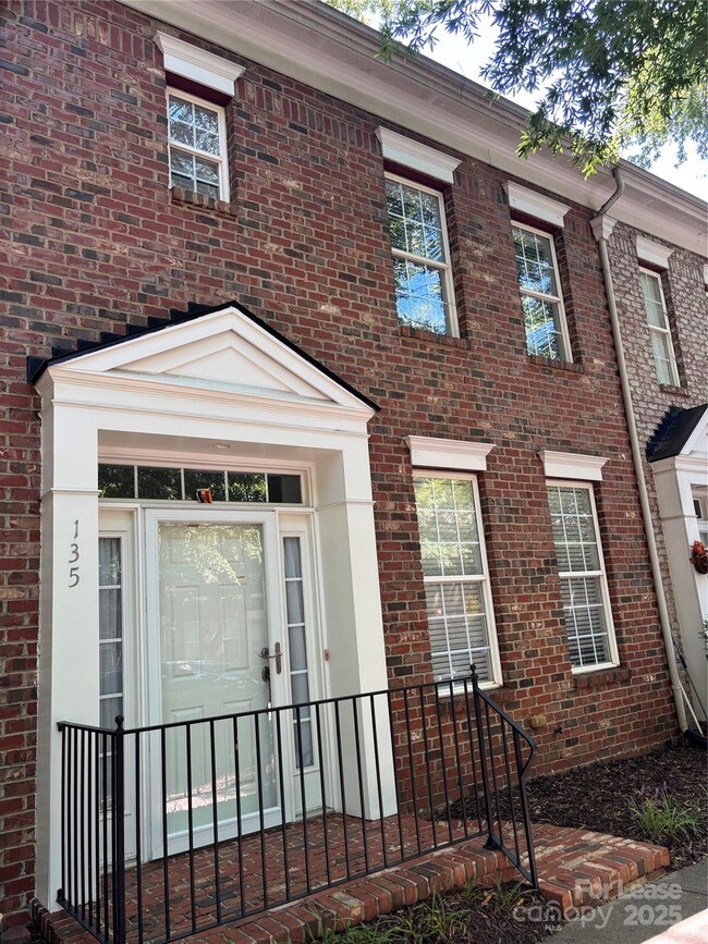 Building Photo - 135 Singleton Rd Rental