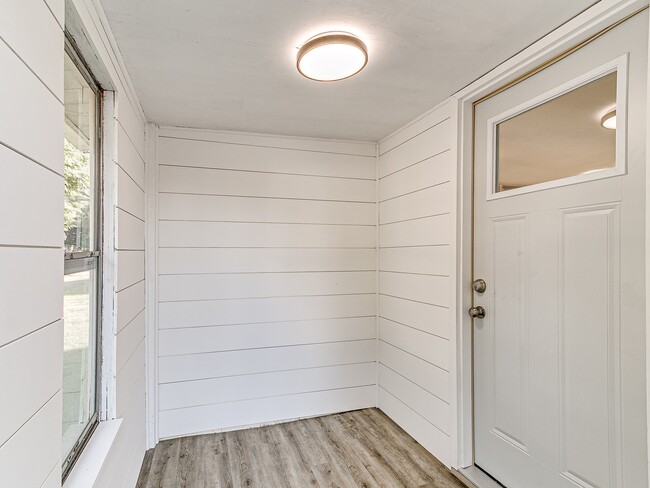 Photo - 204 State Ave