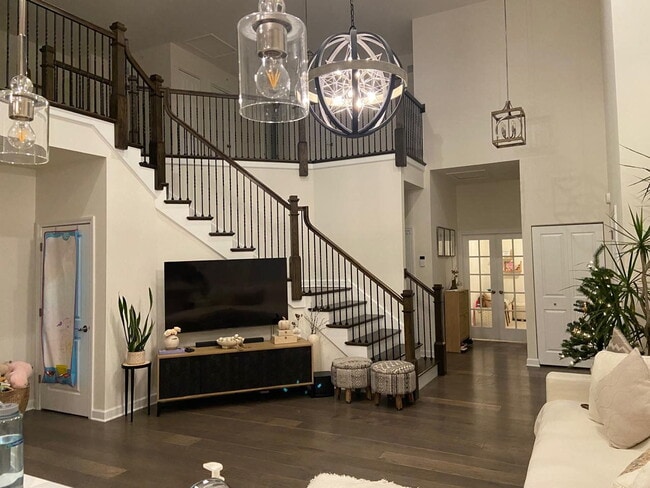 Photo - 513 Pershing Ct