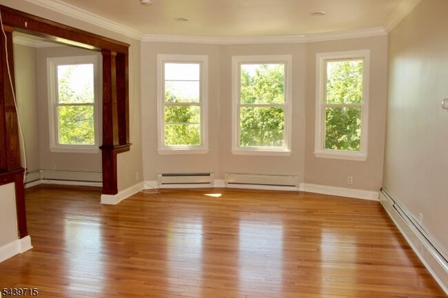 Photo - 420 Lakeview Ave