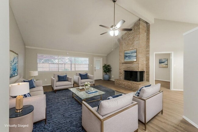 Photo - 2406 Heathergold Dr