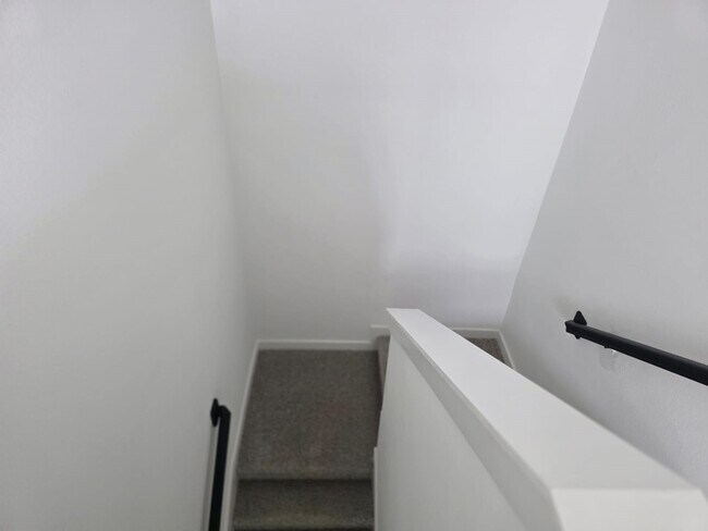 Photo - 2803 Lisburn Ter Ln