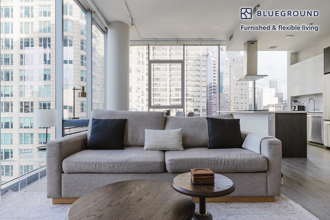 Photo - 8 E Huron St Unidad FL21-ID1113