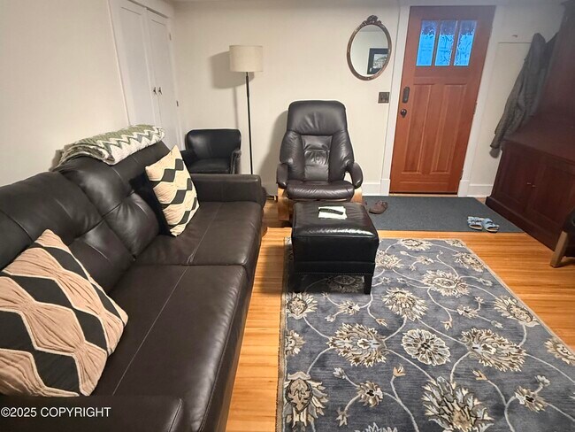 Photo - 623 Grant St