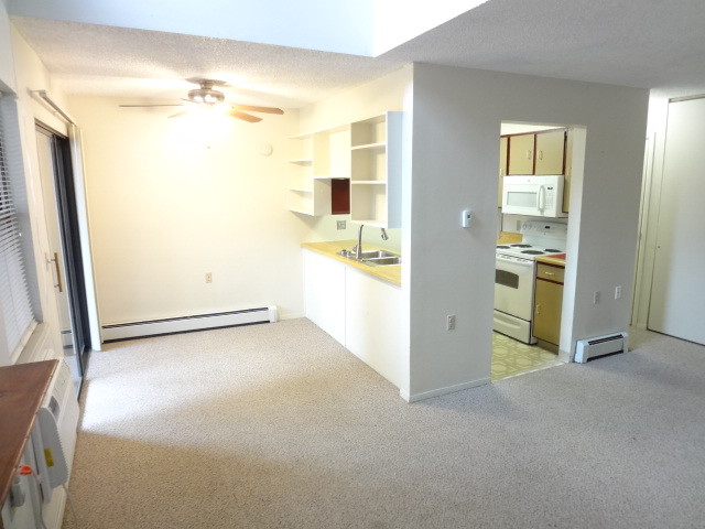 Photo - 512 E Monroe Dr