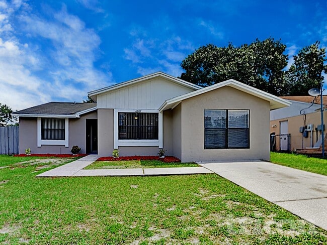 Photo - 6807 White Cliffs Way