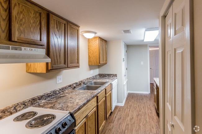 Woodland Terrace Apartments For Rent in North Little Rock