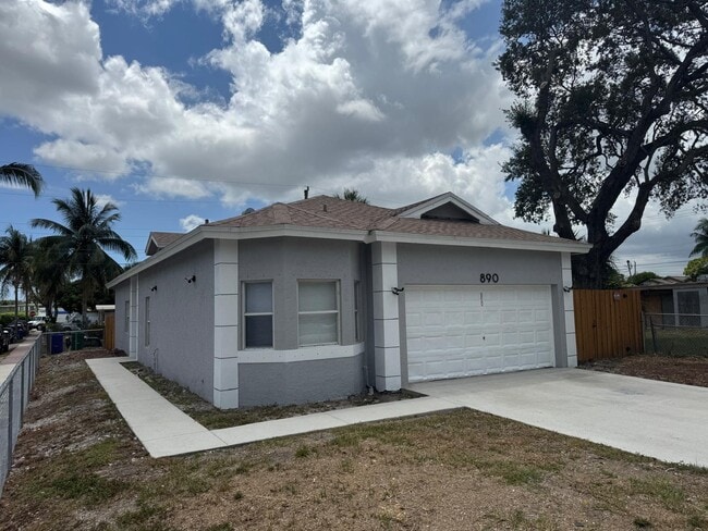 Building Photo - 890 NW 25th Ave Rental