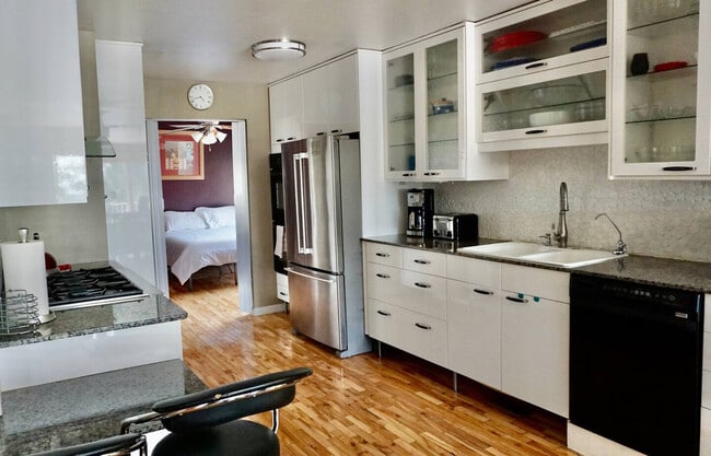 Photo - 656 Columbus St E Unit SI FL1-ID1523707P