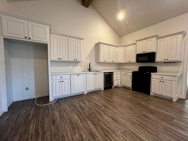 Photo - 2514 112th St Unit B