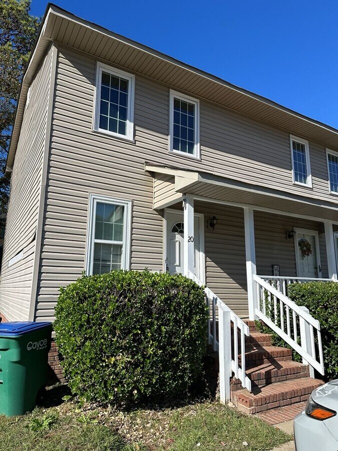 Pre Lease This Townhome Today!!! - Pre Lease This Townhome Today!!!