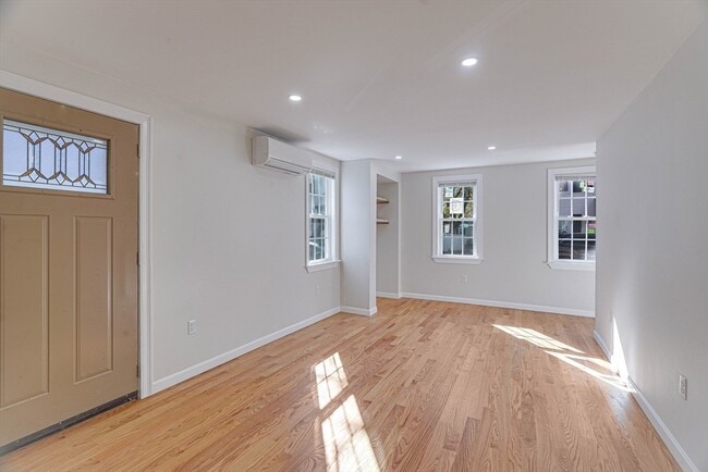 Photo - 32 Northey St