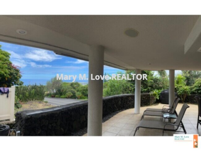 GORGEOUS 2 BED/2BATH HOME WITH POOL - GORGEOUS 2 BED/2BATH HOME WITH POOL