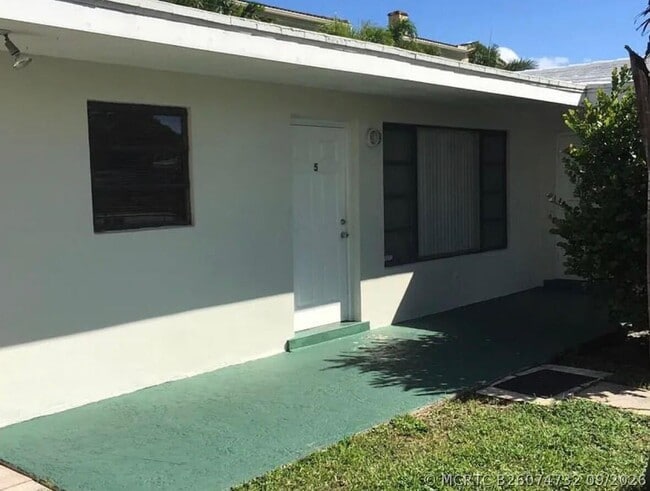 1836 Coral Ridge Dr Unit 5