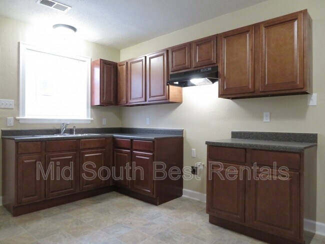 Photo - 1249 Worthington St