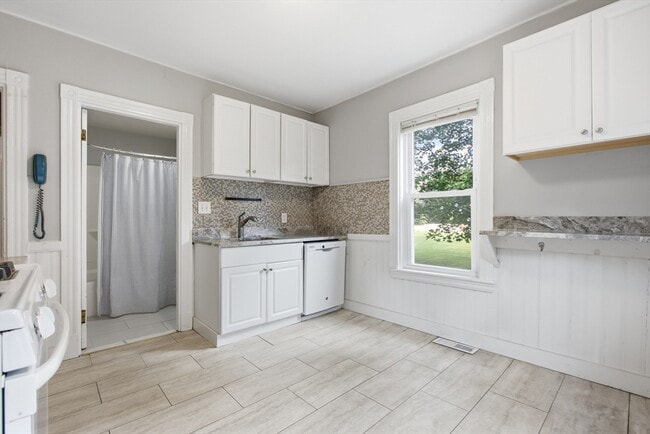 Photo - 181 Churchills Ln Unidad 1