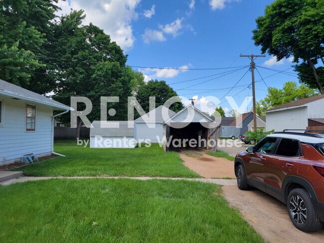 Photo - 409 Smith St