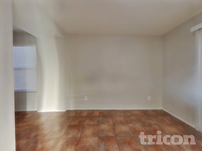 Photo - 11519 W Windrose Ave